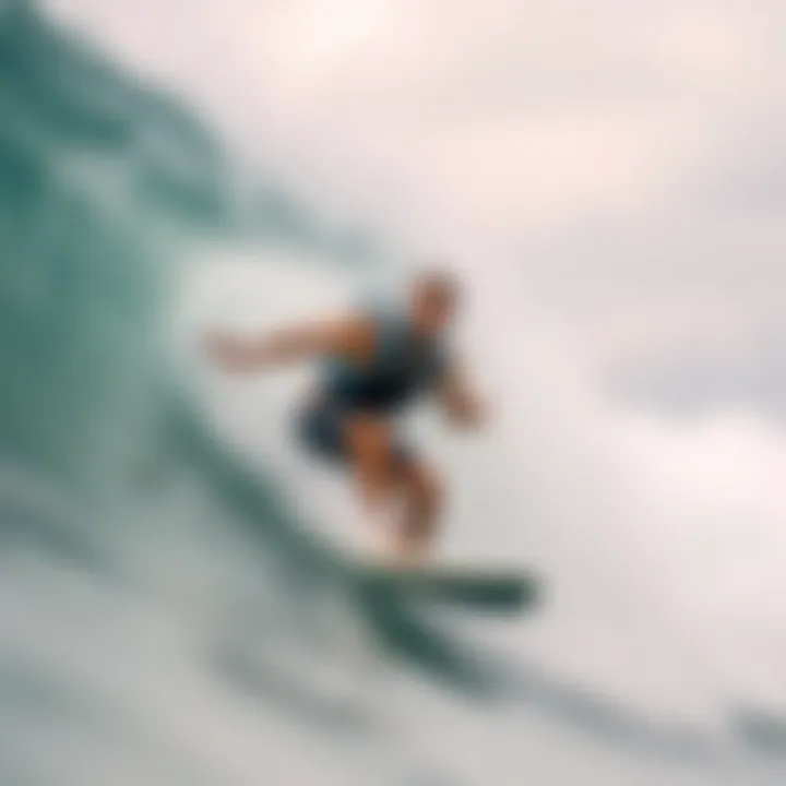 Performance of the Dakine Harness in Action Surfer enjoying a wave while wearing a Dakine harness, emphasizing performance